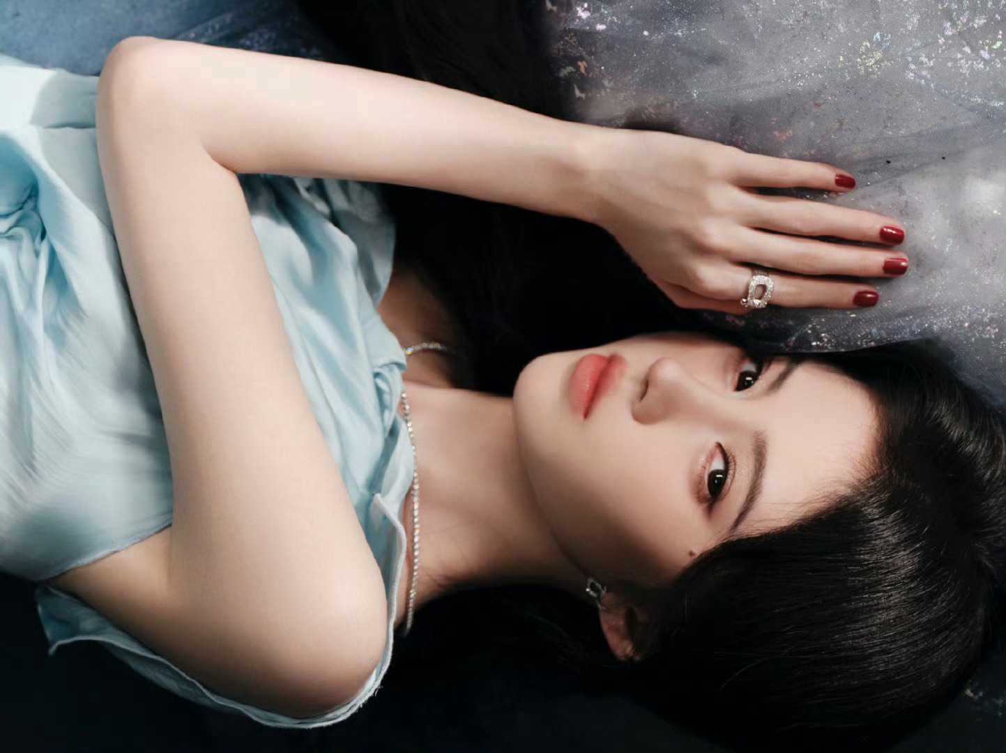 jjy鞠婧祎姜黎非 jjy鞠婧祎千香 我觉得我们之间的默契越来越深了，有时候一个