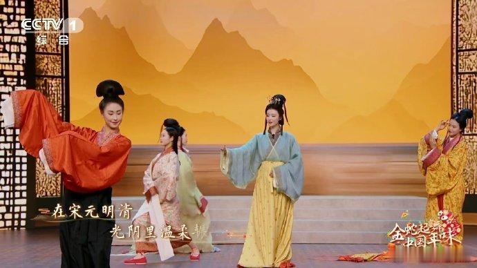 王楚然国泰民安的一张脸  美人在骨不在皮，王楚然的一颦一笑，尽显国泰民安之美。她