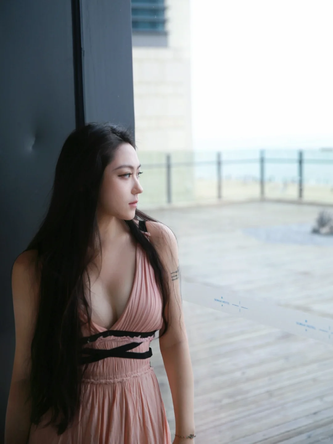 在海边就要穿长裙哦｜苏卡酒店拍照地点推荐