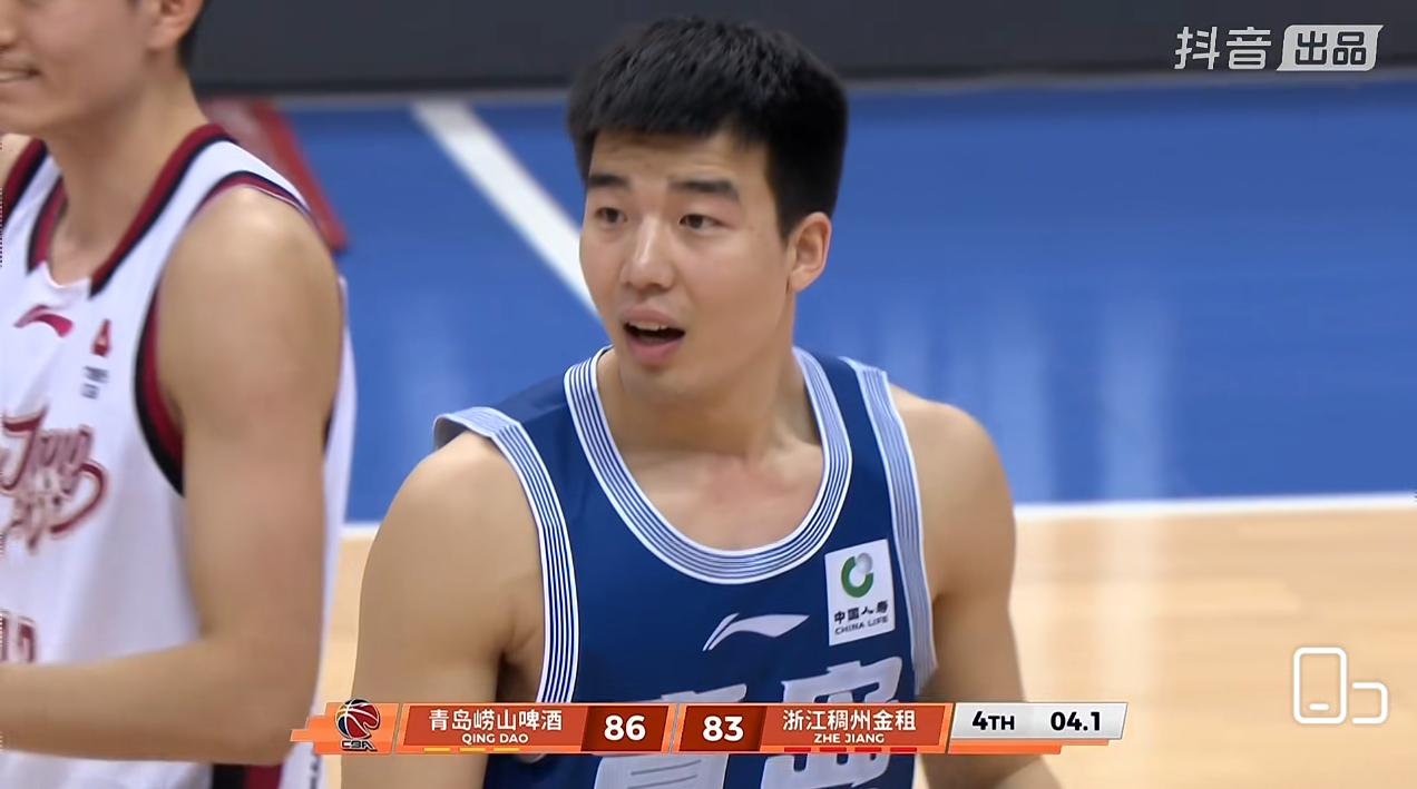 青岛和浙江这个恩怨局真是看笑了，各种错进错出。浙江队送青岛队一个违体，青岛队马上