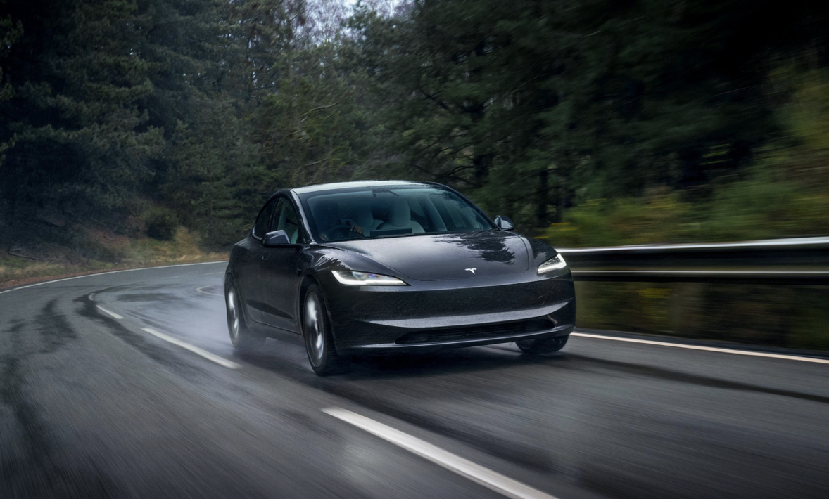 Model 3后驱版以高能效胜出Edmunds发布的最新测试报告显示，特斯拉Mo