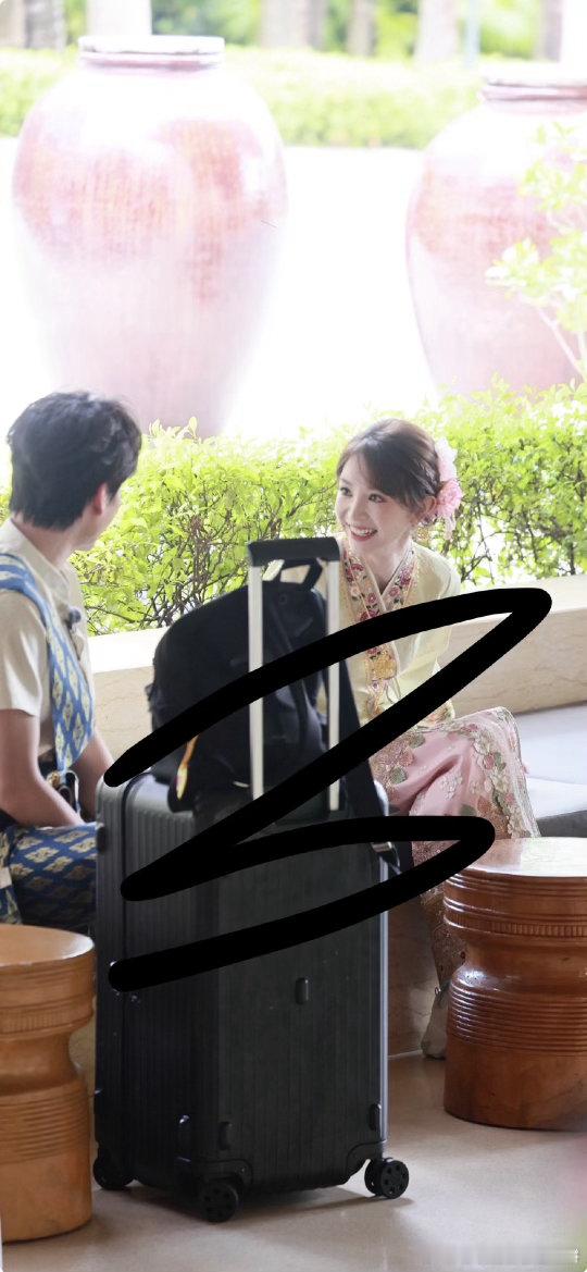 田曦薇今天傣妹造型，太漂亮了 