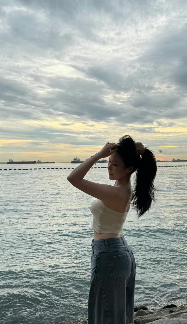 摩羯座2026年度运势
新年初始几日的满月，已然奠定了2026年的整体基调：这一