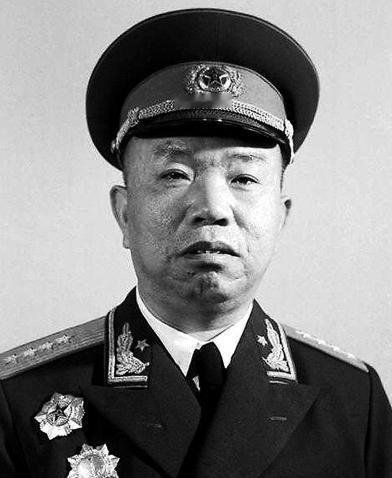 1955年王树声被授予大将军衔，按规定，除专车外，他还可以配一辆私家车。

19