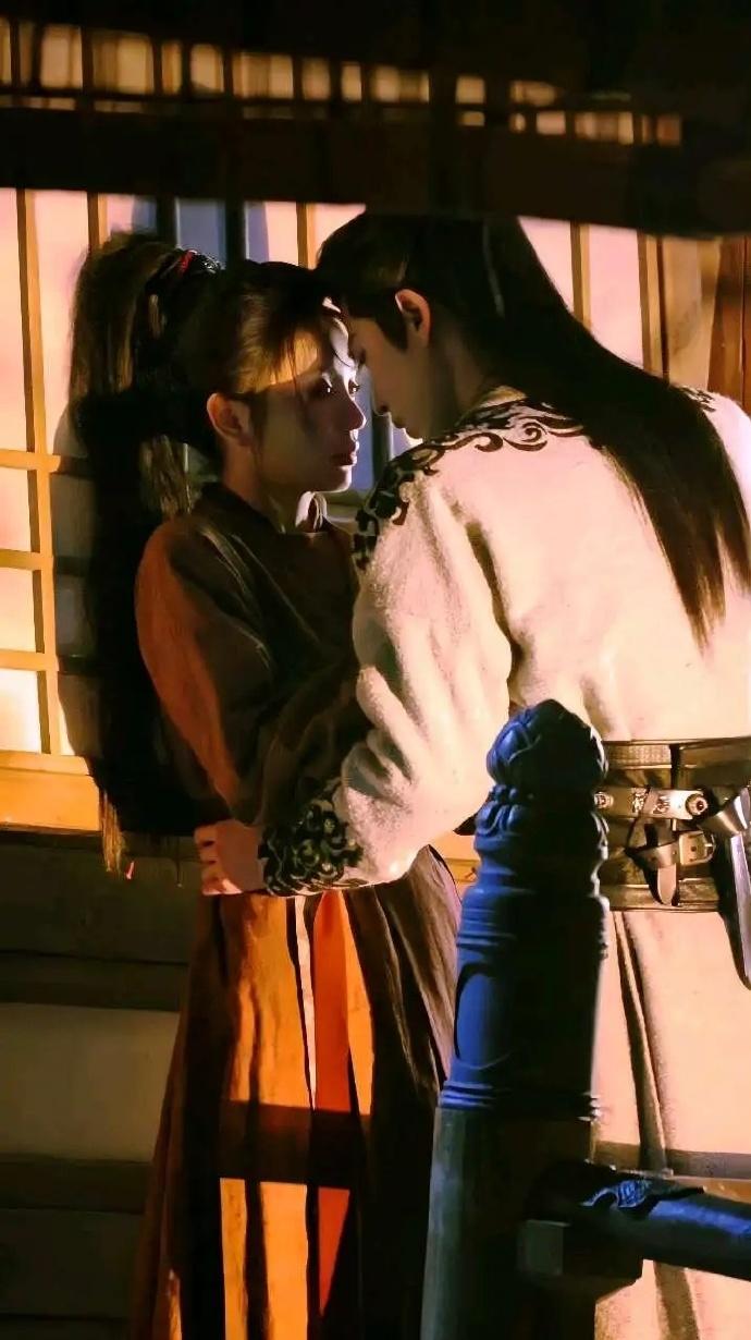 永远不被 PUA 的人，只有一个核心宗旨 —— 只看当下，只看他怎么对你。
他跟