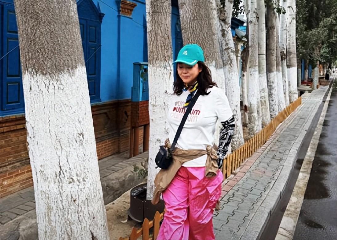 王茜华反差太大了！演憋屈农村妇女出圈，现实是却比老公显小 20 岁
王茜华在荧幕