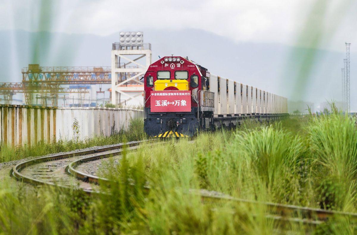 80 万人次跨越山海！中老铁路国际旅客列车迎来三周年
三年过去，80多万人次坐着