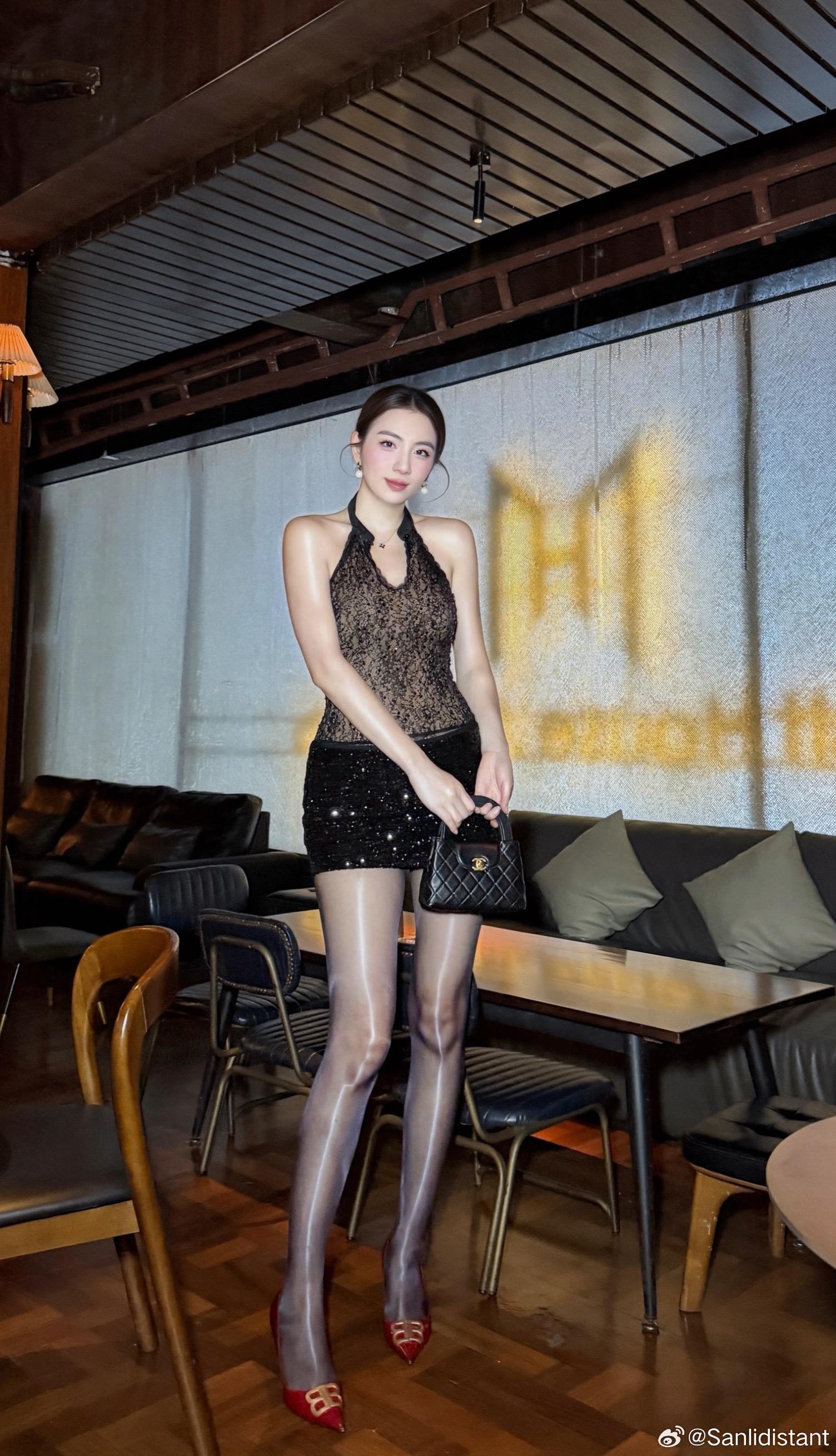 私藏浪漫地涞觅,不止丝滑御姐ing今日穿搭(ootd)正常穿搭无不良引导时尚穿搭