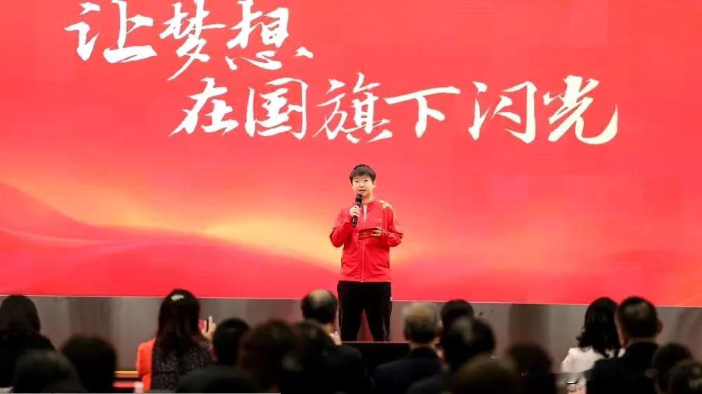 孙颖莎你要不要这么优秀，演讲比赛你拿二等奖，让别人怎么活[捂脸]

莎莎怎么这么