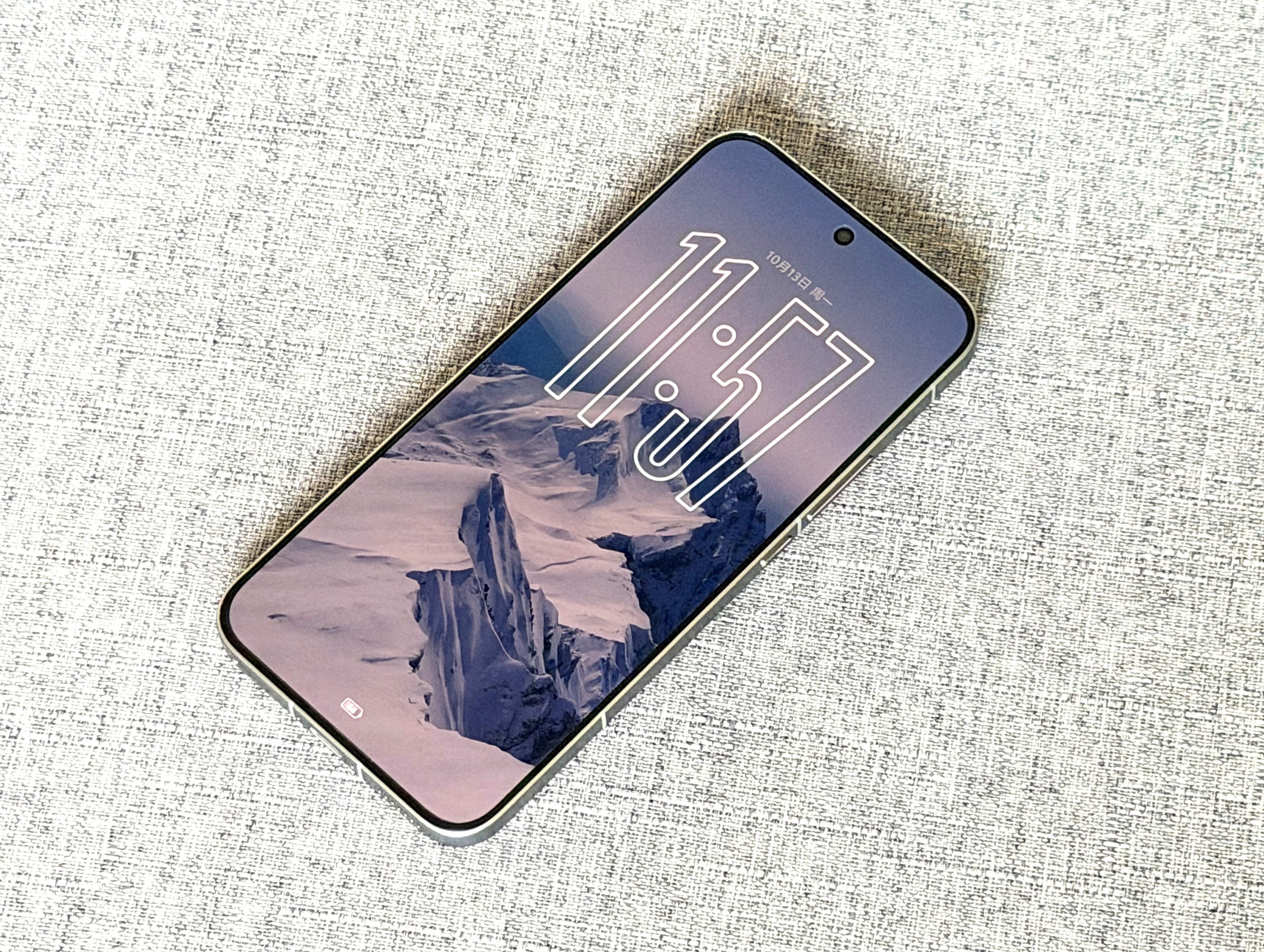 手機屏幕的“終極答案”？iQOO 15無偏光2K珠峰屏詳細體驗