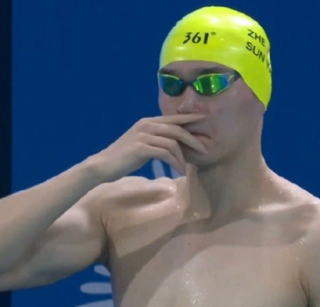 刚刚结束的第十五届全运会游泳项目男子200米自由泳决赛上，34岁的孙杨抢跳犯规，