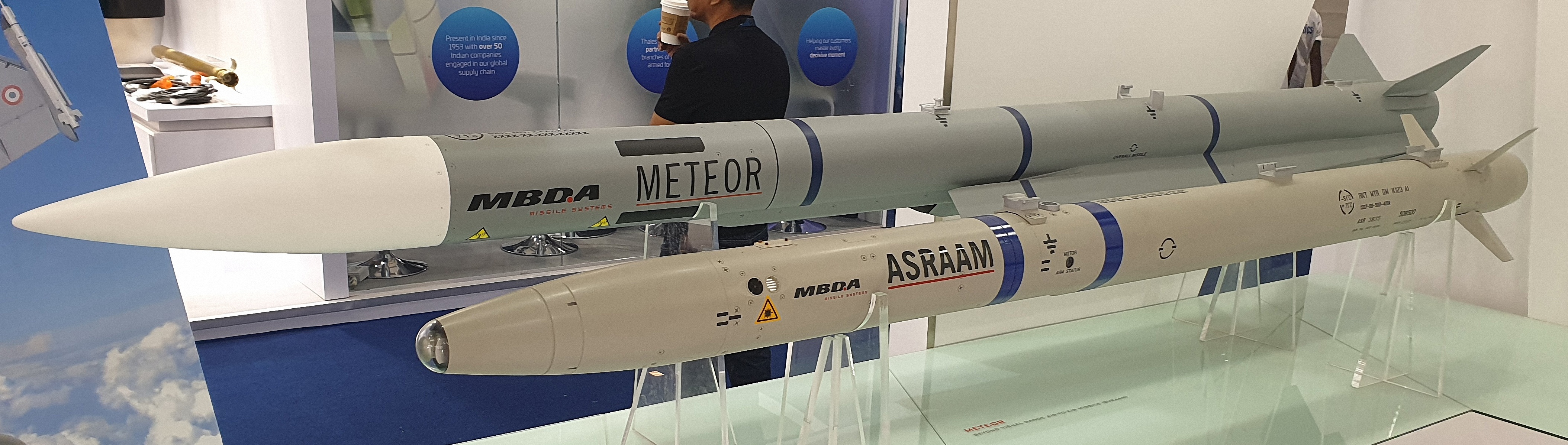 #高分辨率图像# 不甘心受制于美帝，欧洲拿出了制空解决方案：流星+AIM132，