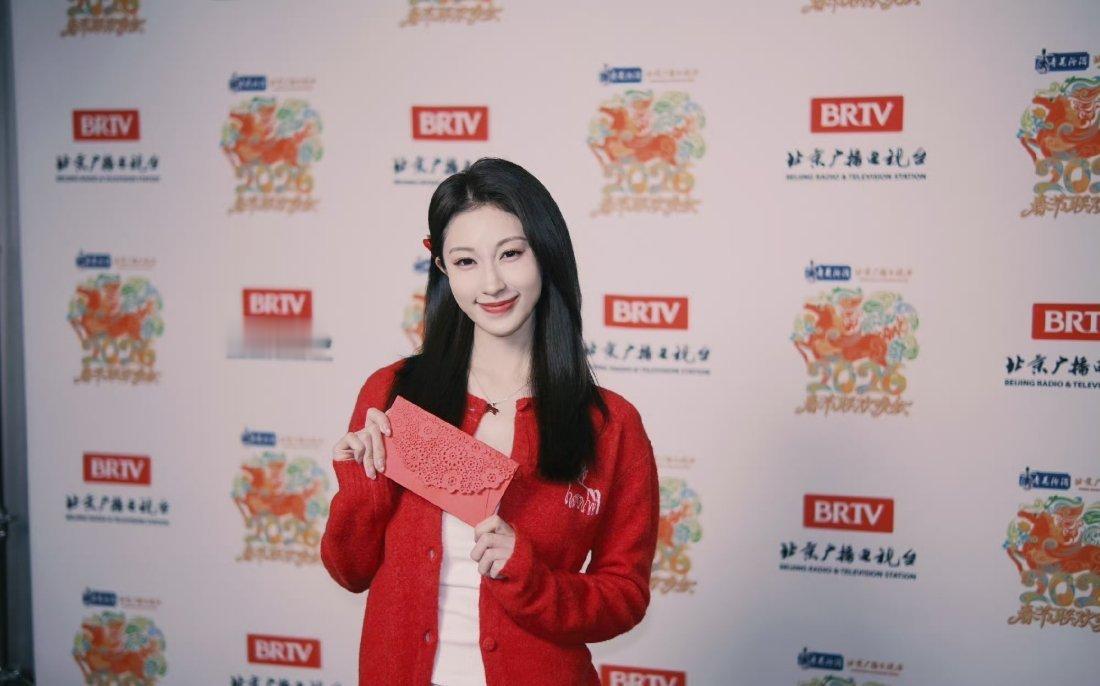 张小婉姐姐这个好漂亮～  想听小鸽子怎么叫的🕊️期待更多作品～ 