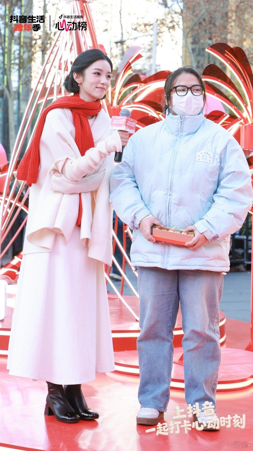 双向心动预警！ 南京的浪漫藏在DY心动榜餐厅里：咬开爆汁的菊叶汤包，吸一口桂花香