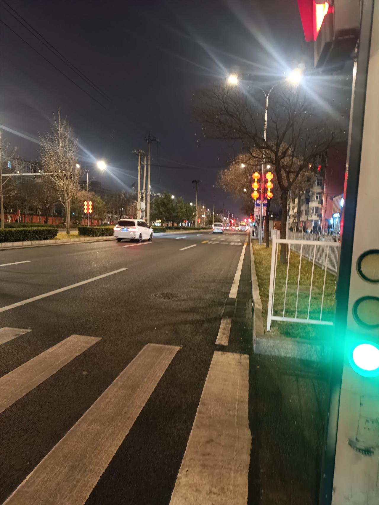 今天是正月十五元宵节了，已经出来打工六天了，真的是特别特别迷茫啊，每年都是这样找