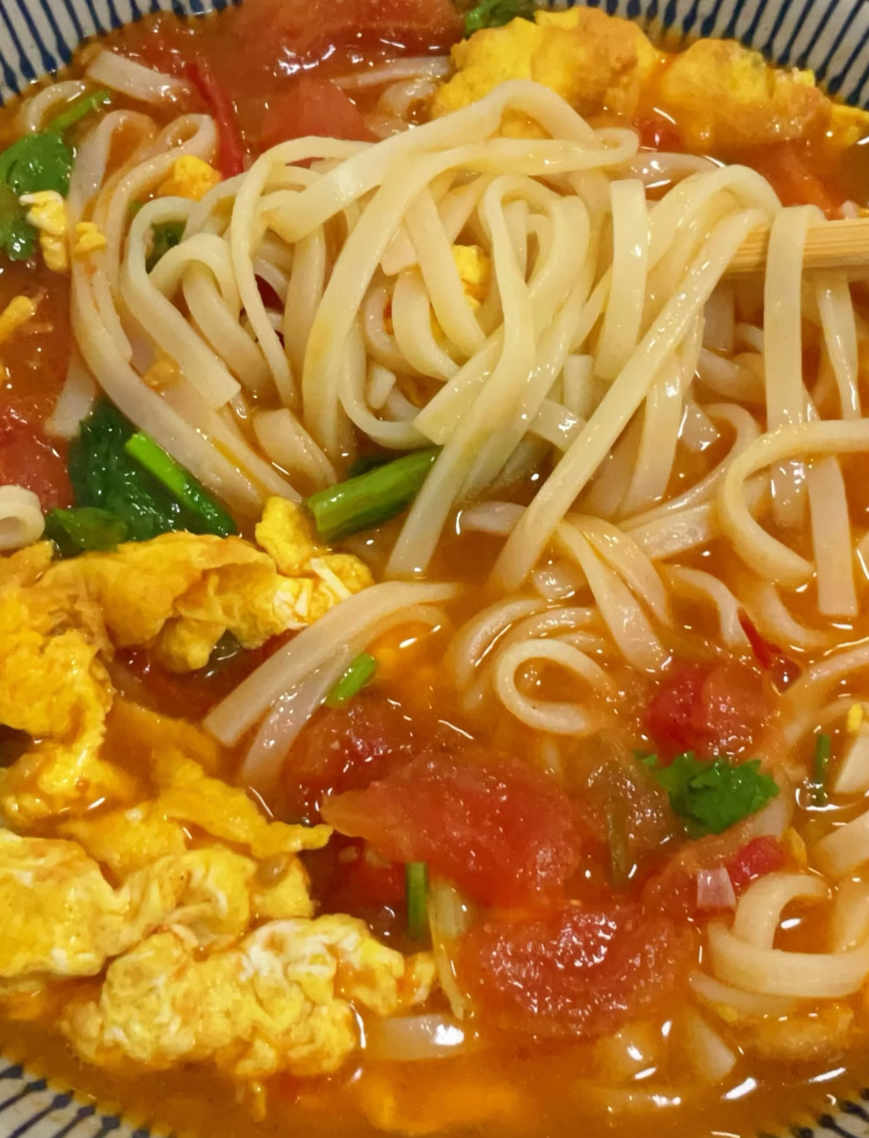 开学焕个新人设开学季，用美食治愈一切，好好吃饭就是最好的自愈告别假期的松弛，一头