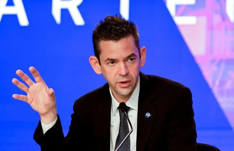 艾萨克曼是谁？Shift4支付创始人，搞钱的专家。特朗普在2026年3月把他空降