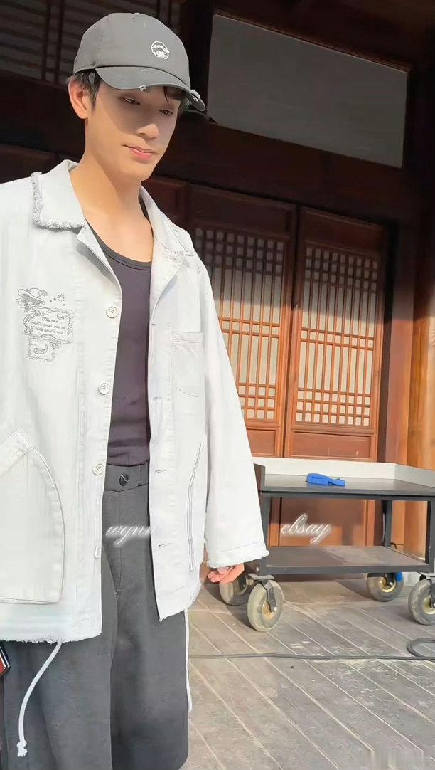 救命！林沐然 这回答也太绝了！“不再依赖哥哥算成长吗？” 他：“我没听清。” “