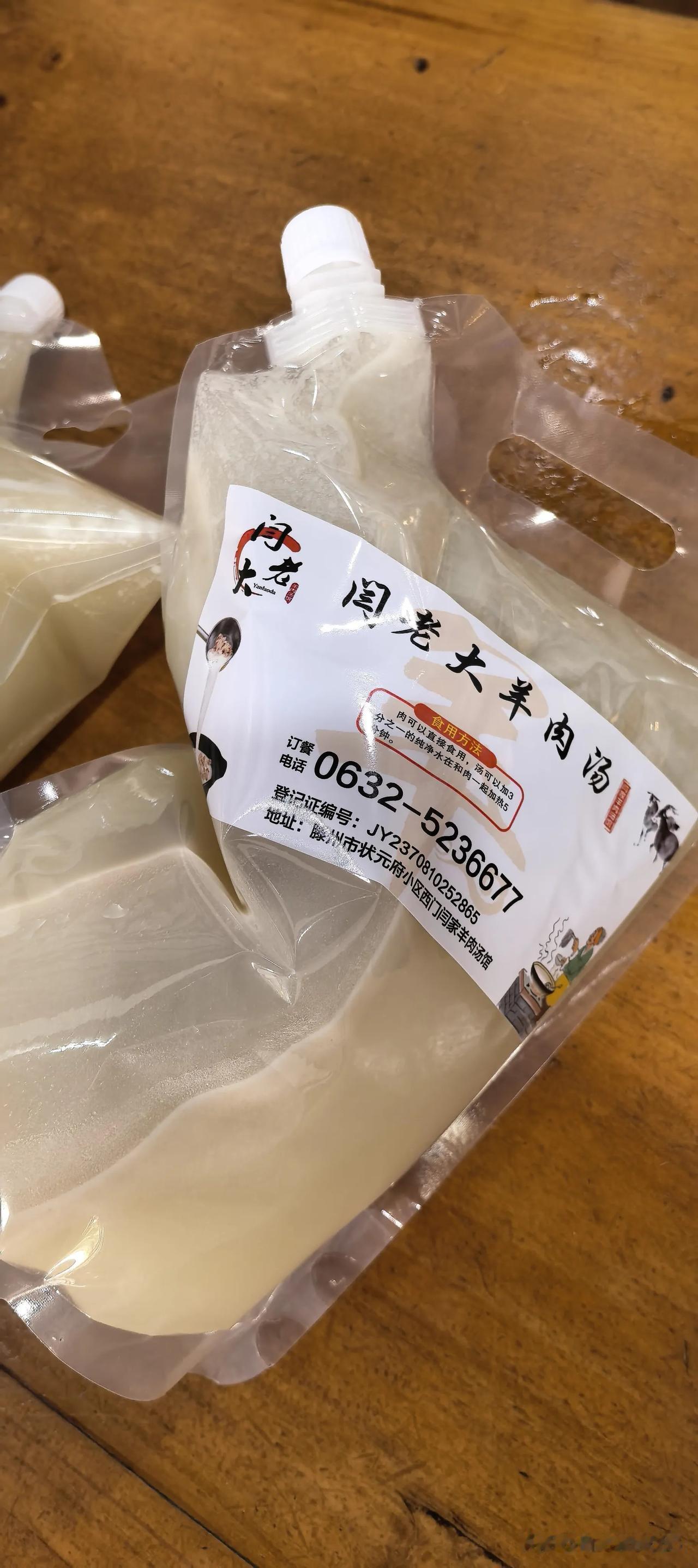 同学三年，毕业后四十年没有联系，也不搞四十年聚会了，现在的同学关系越来越淡了。实
