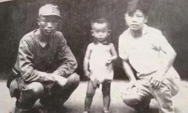 抗战时期，苏南采药姑娘救下新四军战士，一块怀表成了一生念想
 
这是流传在苏南抗