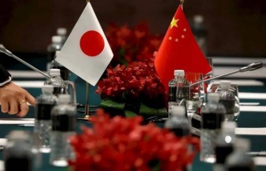 俄罗斯顶尖的国际问题专家看完日本连夜往九州运导弹的新闻，对着卫星通讯社的镜头沉默