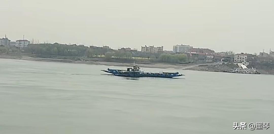 当仅退款的风吹到婚姻里，人性的丑恶真的是毫无底线的。

和小女儿的干妈闲了一会儿