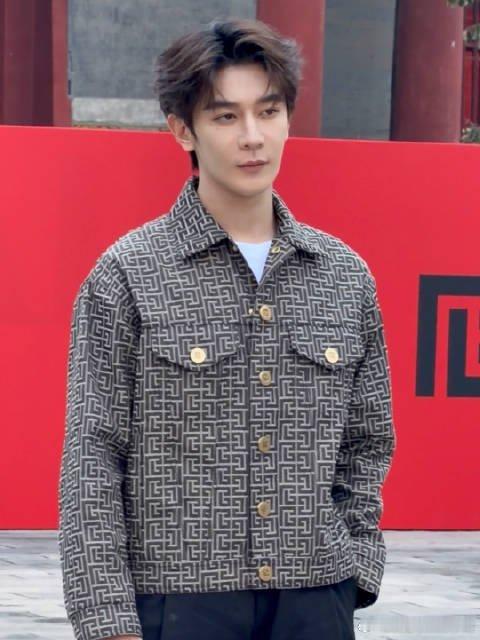 夏之光、何洛洛北京线下活动生图状态 ​​​