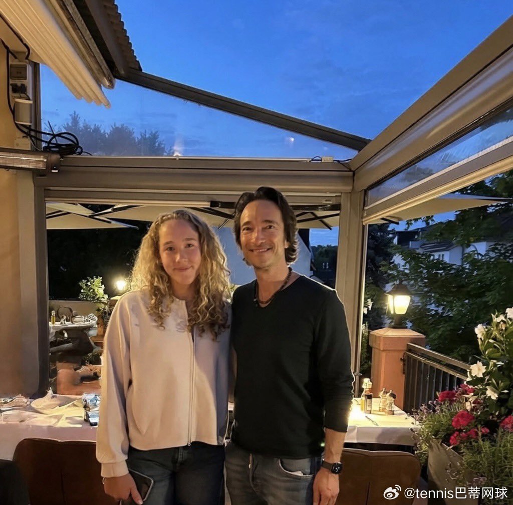 安德烈娃和她的团队在巴特洪堡上演近距离魔术般的精彩表现 🪄🌱🇩🇪法网冠军