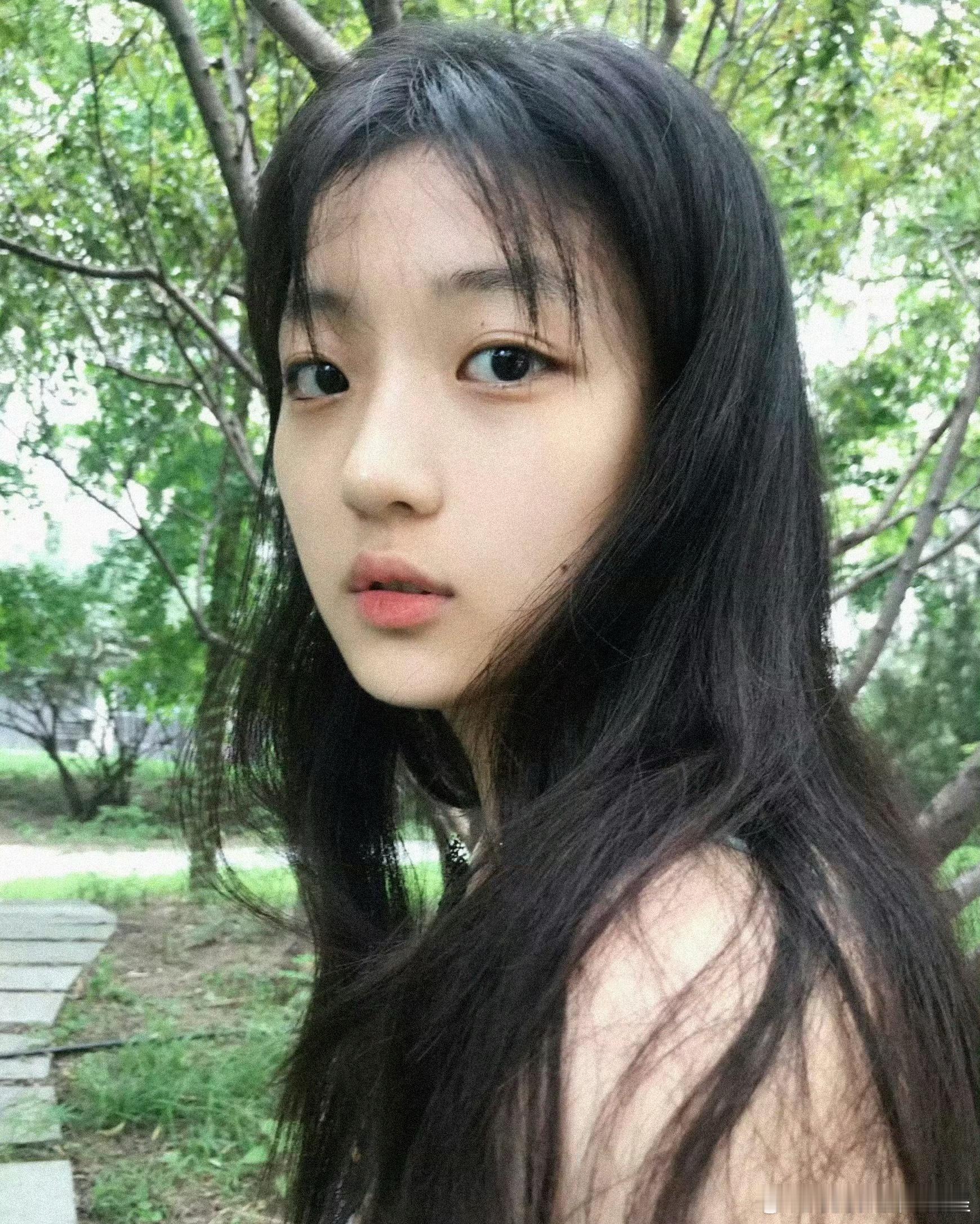 8年前的孙千8年前的Flora就是个大美女了 ​​​