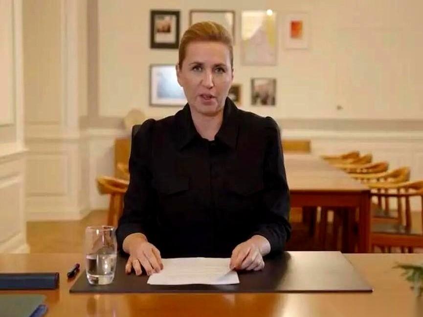 这事儿最好笑的地方在哪儿，你知道吗？
不是美国人又惦记上了格陵兰岛。
而是丹麦人