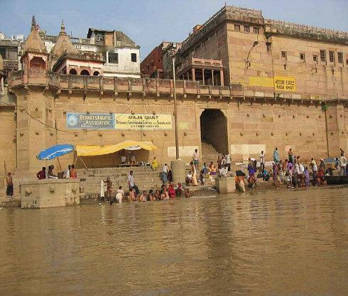 日本市场被冰冻，印度看准时机出大招，放开中国旅游签证，欢迎中国游客进入印度。
