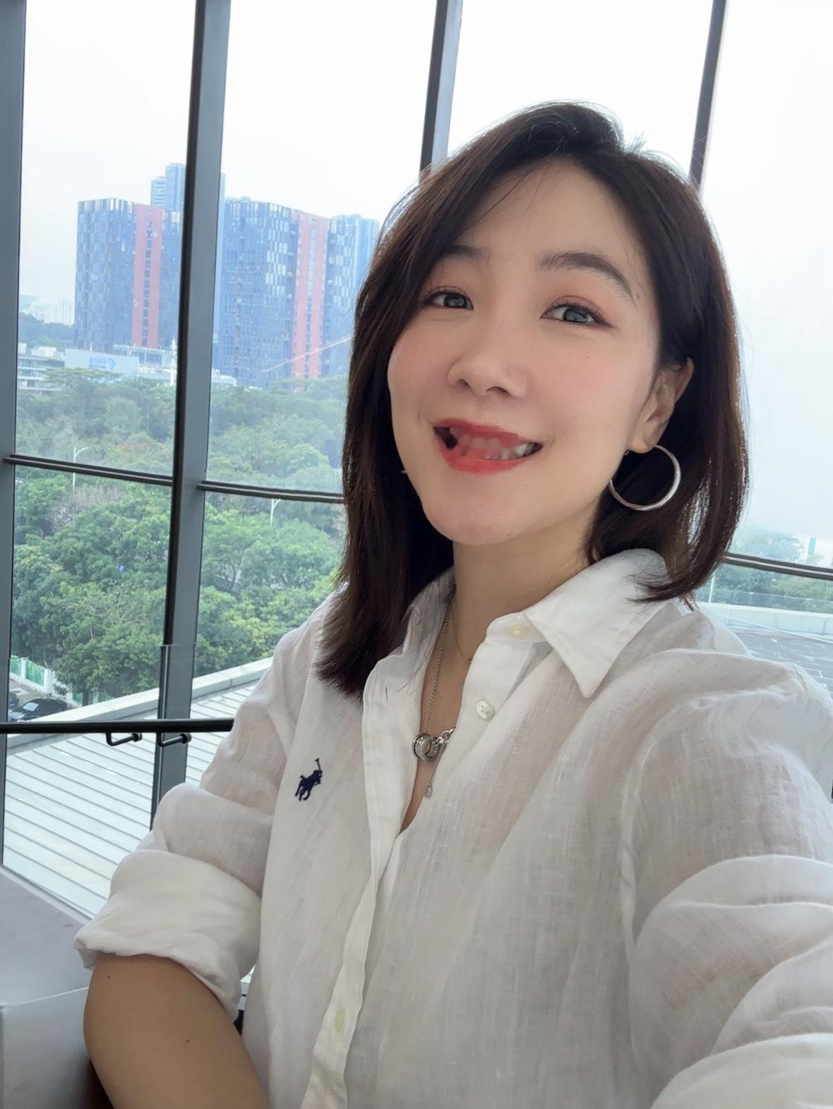 今天画了个美美的妆[耶] ​​​