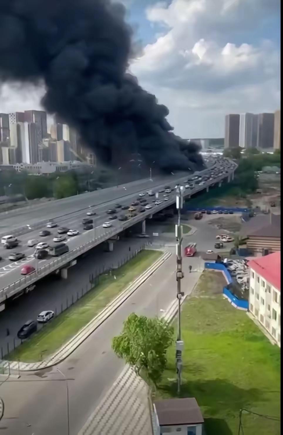 刚看到俄媒放的消息，俄总统新闻秘书佩斯科夫5号接受采访时直接把话挑明了：基辅政权