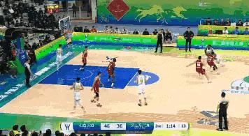 浙江方兴渡外援塔克真是太让人惊叹了！在今天进行的浙江方兴渡和山西汾酒的CBA俱乐