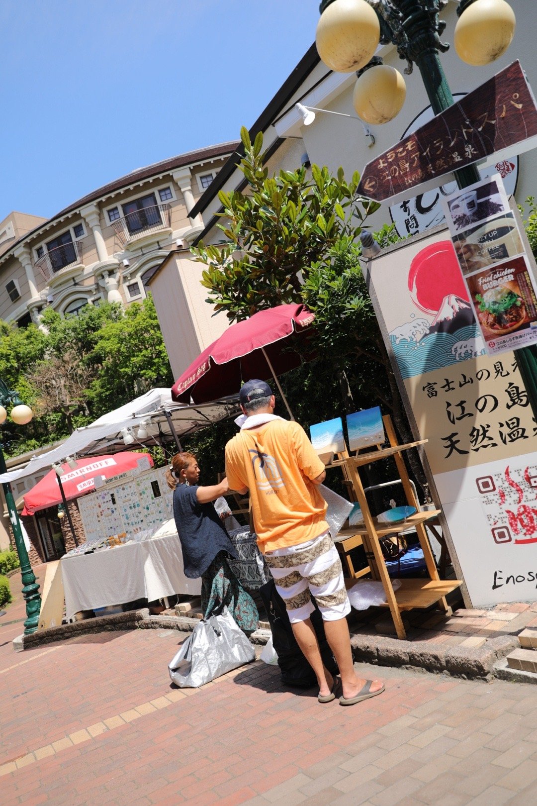 女人最讨厌男人的12个行为：1、性功能不行。2. 没有责任感，对家庭和工作都不上
