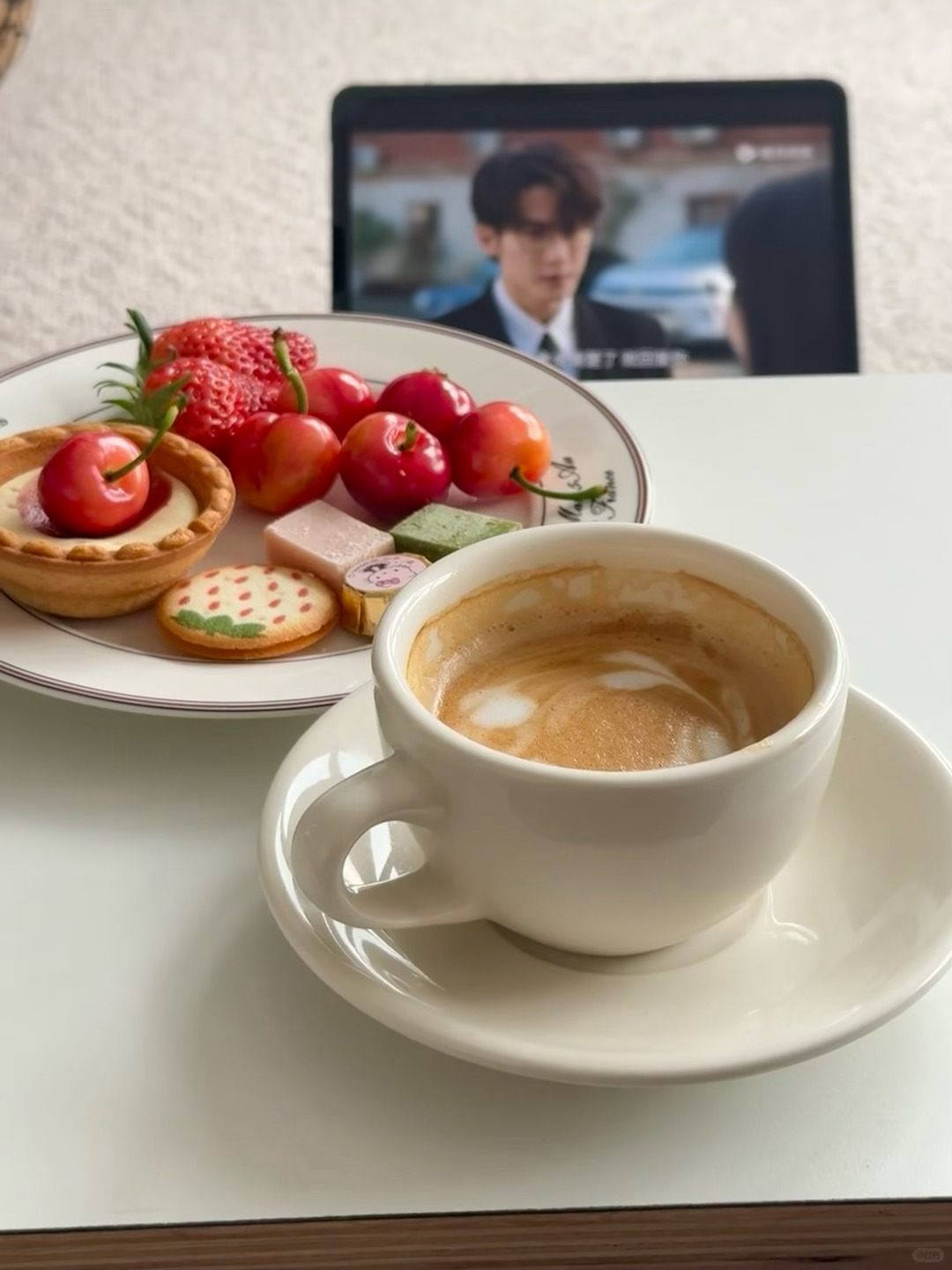 宅家快乐追剧time☕️🍒🍮 ​​​