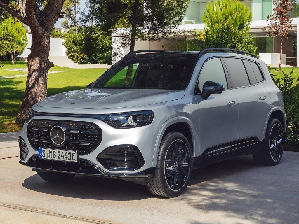 奔驰MMA平台第二款产品Mercedes-Benz 纯电GLB ，后续还有燃油版