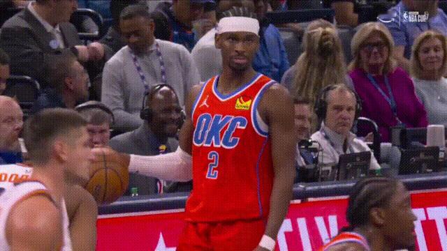 SGA看到恶犯的这个眼神儿，笑死我了哈哈哈哈新赛季篮不住NBA