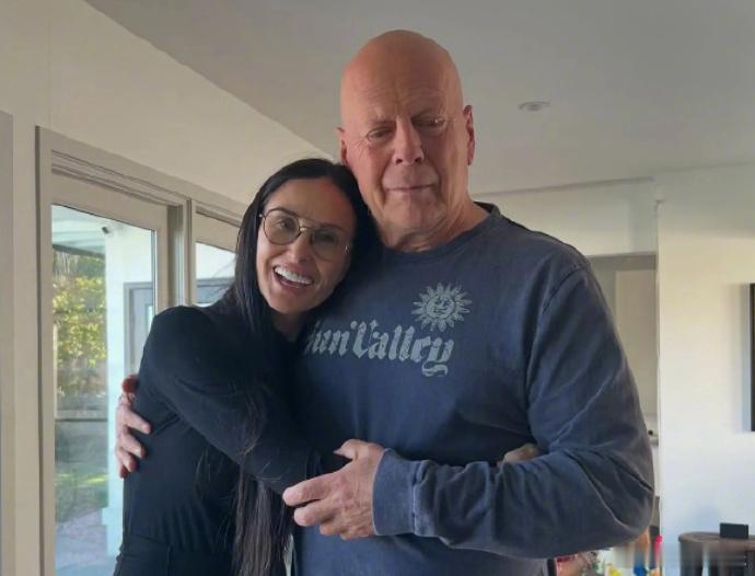 布鲁斯威斯利将捐出大脑用于医学研究 据外媒，布鲁斯·威利斯的妻子在最近出版的书中