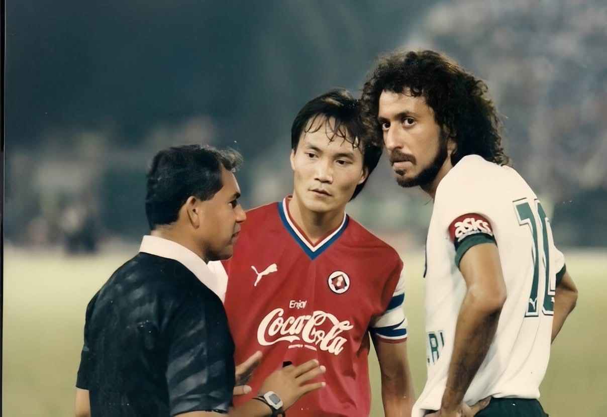 經典回眸- 南華大戰川崎讀賣 陳炳安同日本讀賣隊拿武士·瑠瑋聽取球証意見羅偉志攻