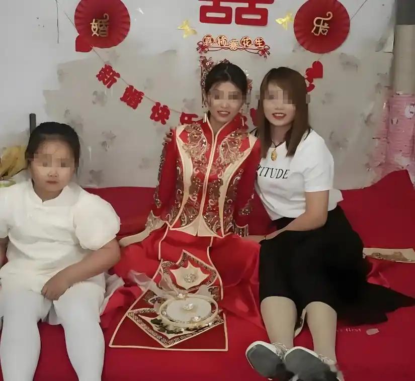 表妹结婚硬借我82万爱马仕，结束说丢了，我安慰说是假的，她却慌了 