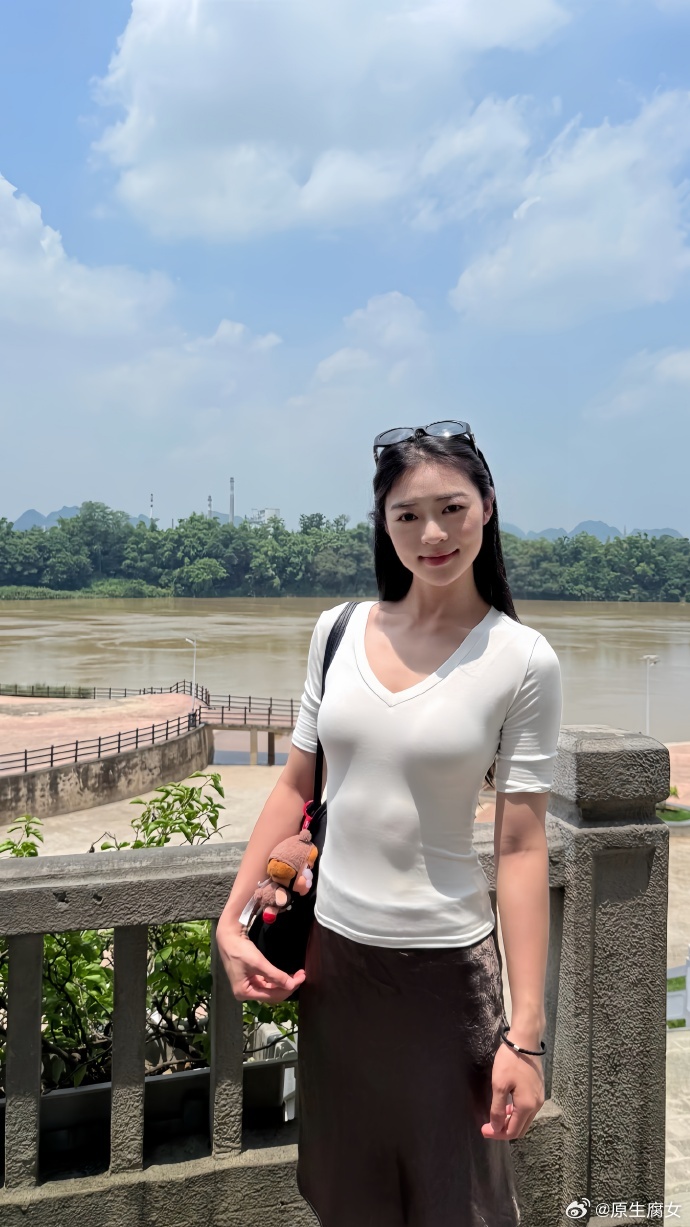 游山玩水 ​​​