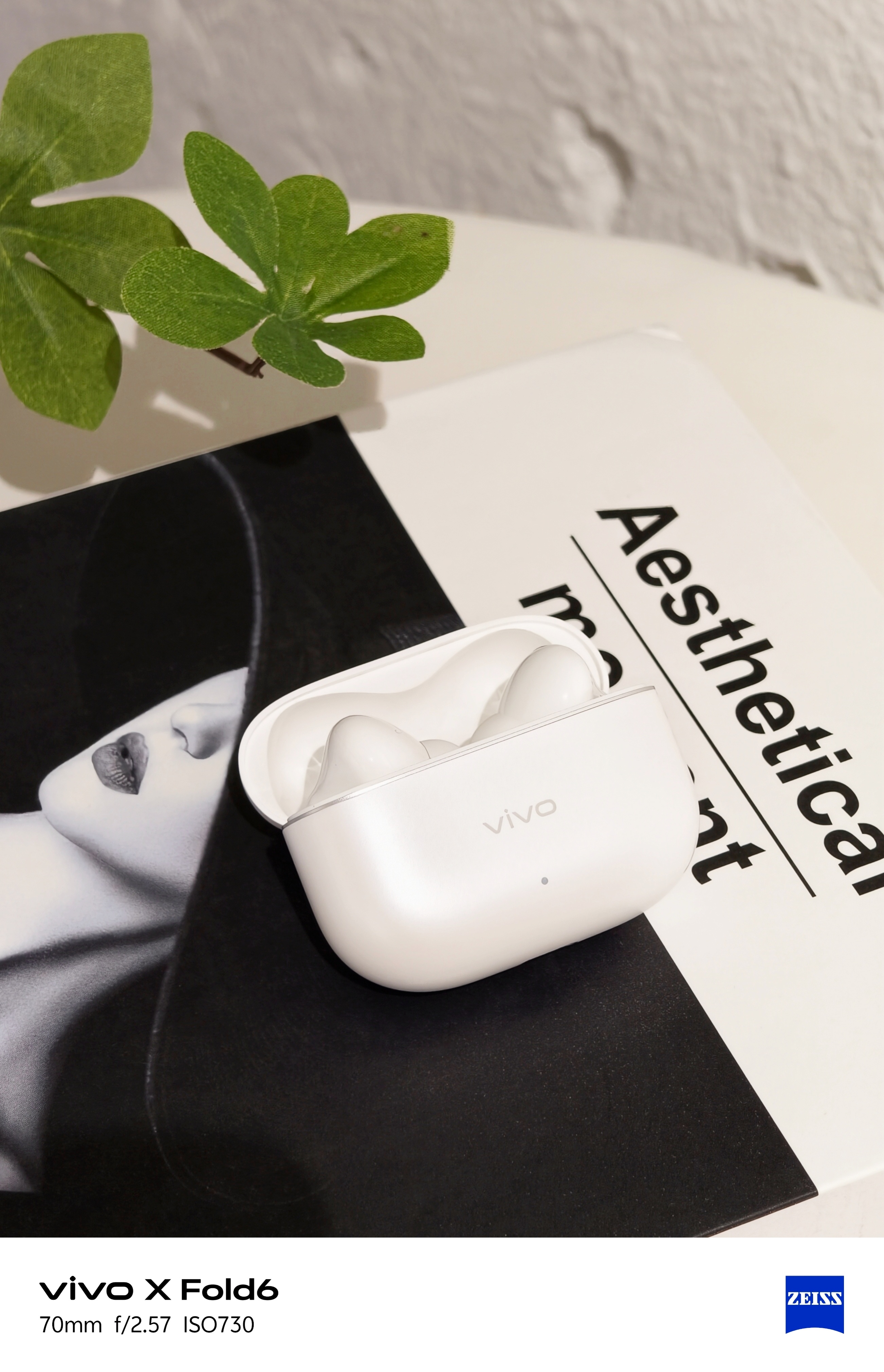 vivo TWS 5 Pro原声白真机上手图：我刚拿到几天，体验了一下，各方面还