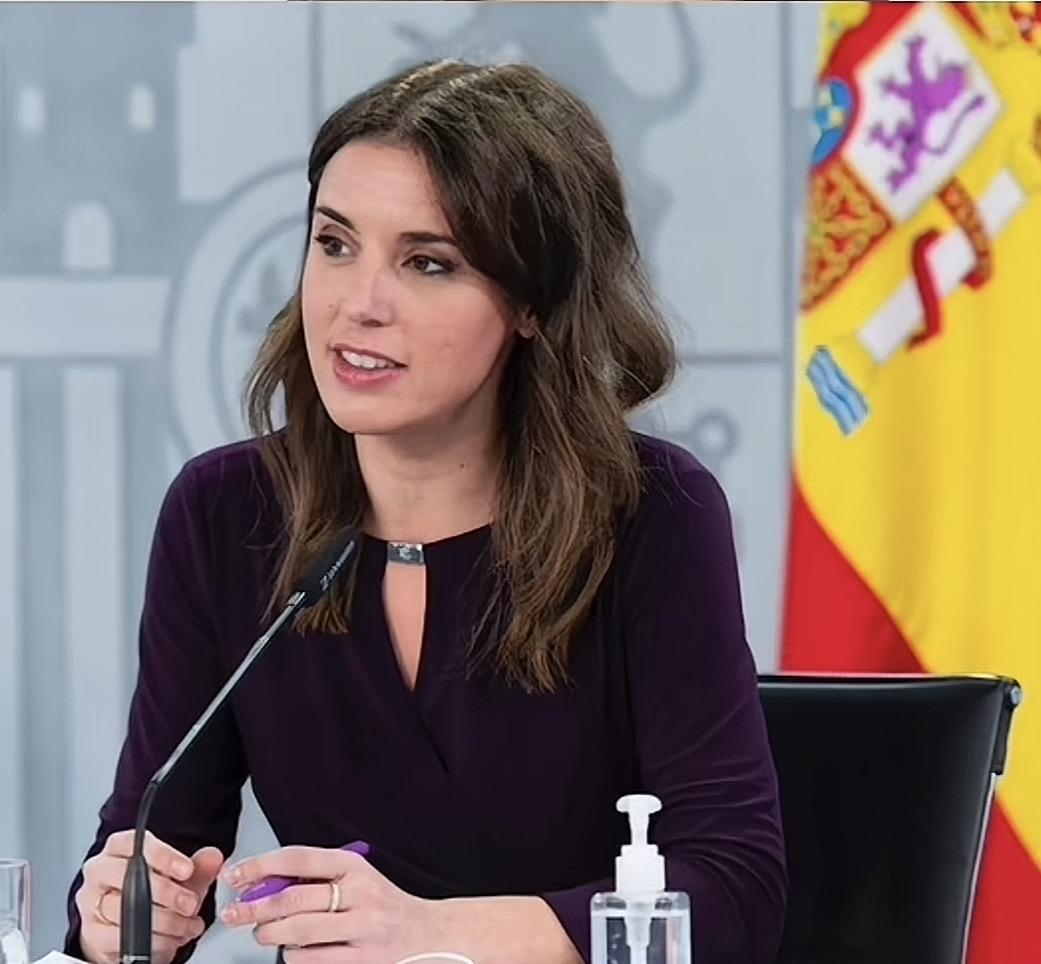 这次美伊冲突，西班牙表现的很棒，革命老区的人啊！尤其这位美女议员，她说：美国从来