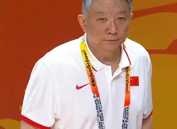 中国女篮111-46狂胜泰国，感觉遇弱则强，遇强则弱的4位球员！1，队长陈钰捷，