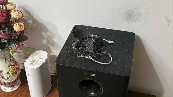 3C认证充电宝突然爆燃！长沙大姐家的惊魂一刻
 
10月1日下午4点，长沙周女士