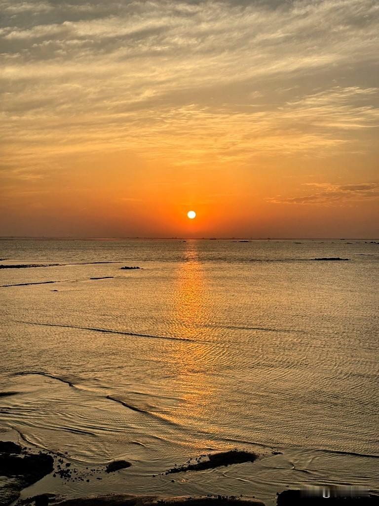 上联：月落西山大地暗；请接下联日升东海苍天明