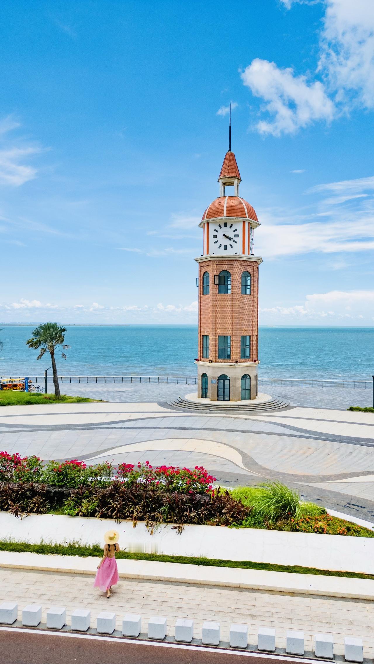 址
📍按照片顺序拍摄地址：
1️⃣海口观海台
2️⃣海口拾贝公园
3️⃣海口F