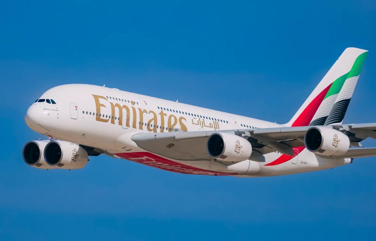 迪拜航展有B52也有土豪定制版A380
迪拜航展在全球的影响力体现在海纳百川兼容