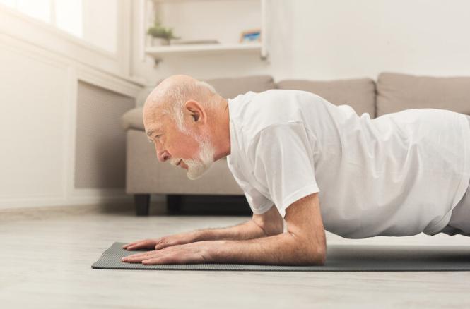 中老年养生避坑指南：这4个常见误区，很多人都在踩！

人到中老年，养生成了头等大